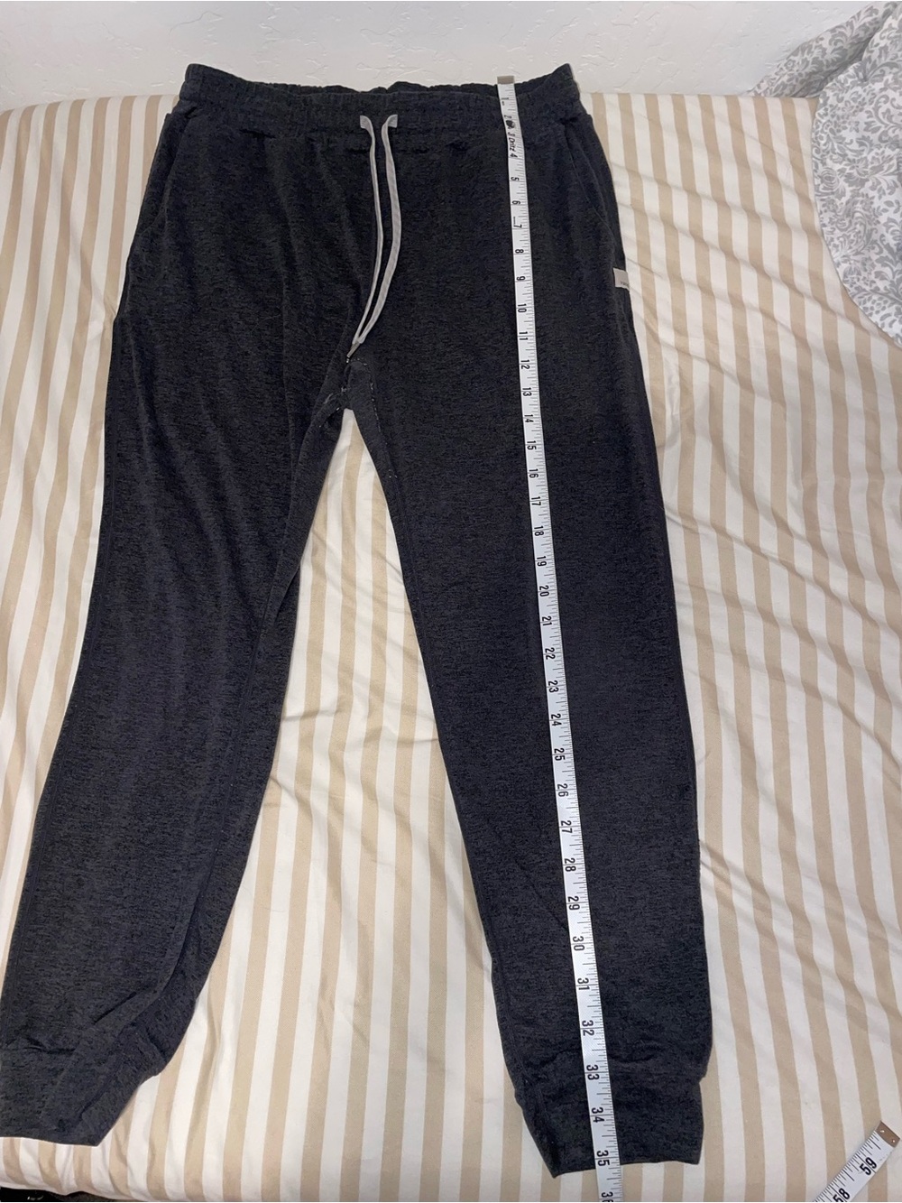 Vuori Performance Joggers-Women’s Sz M - Picture 7 of 12